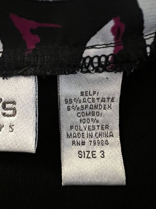 Chico’s Travelers Tunic Top Size 3 Black 3/4 Bell Sleeve Stretch Travel Blouse - Picture 8 of 8